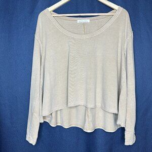 Boho Nature Neutral We The Free by Free People hi-low scoop neck top, M